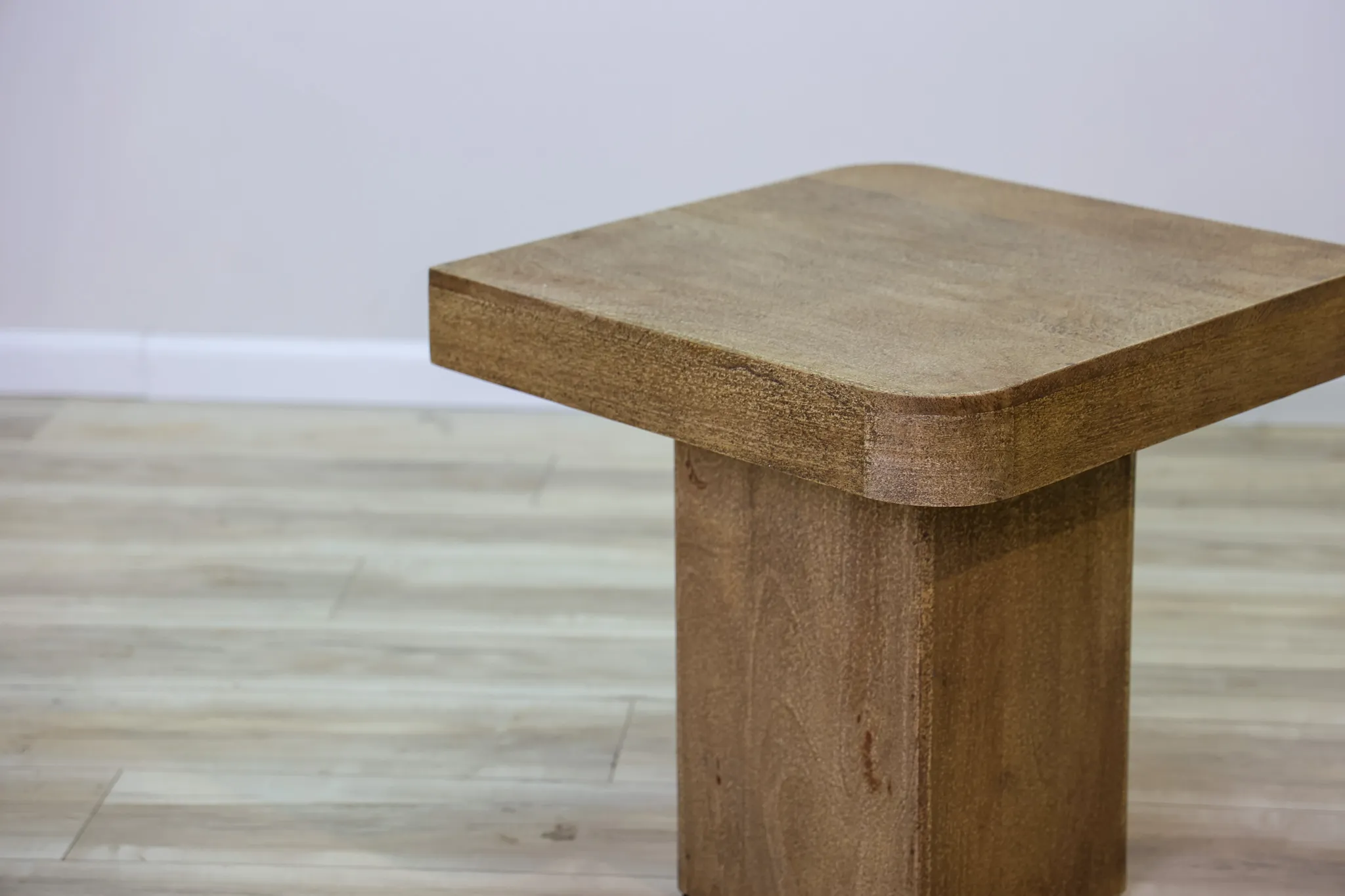 Augustine Accent Table