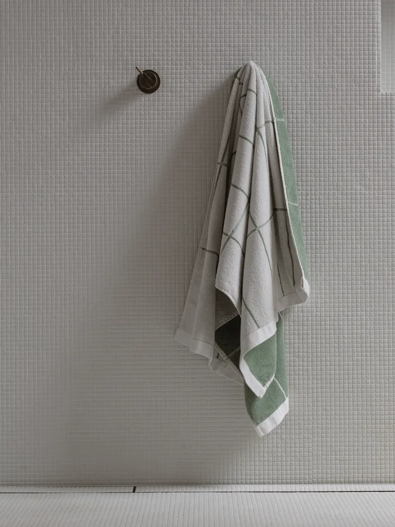Bethell Bath Towel - Sage / Chalk