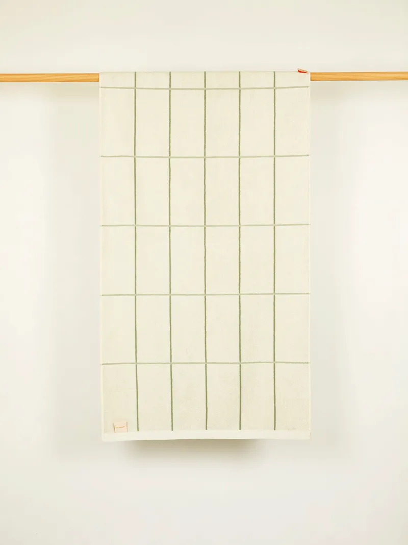 Bethell Bath Towel - Sage / Chalk