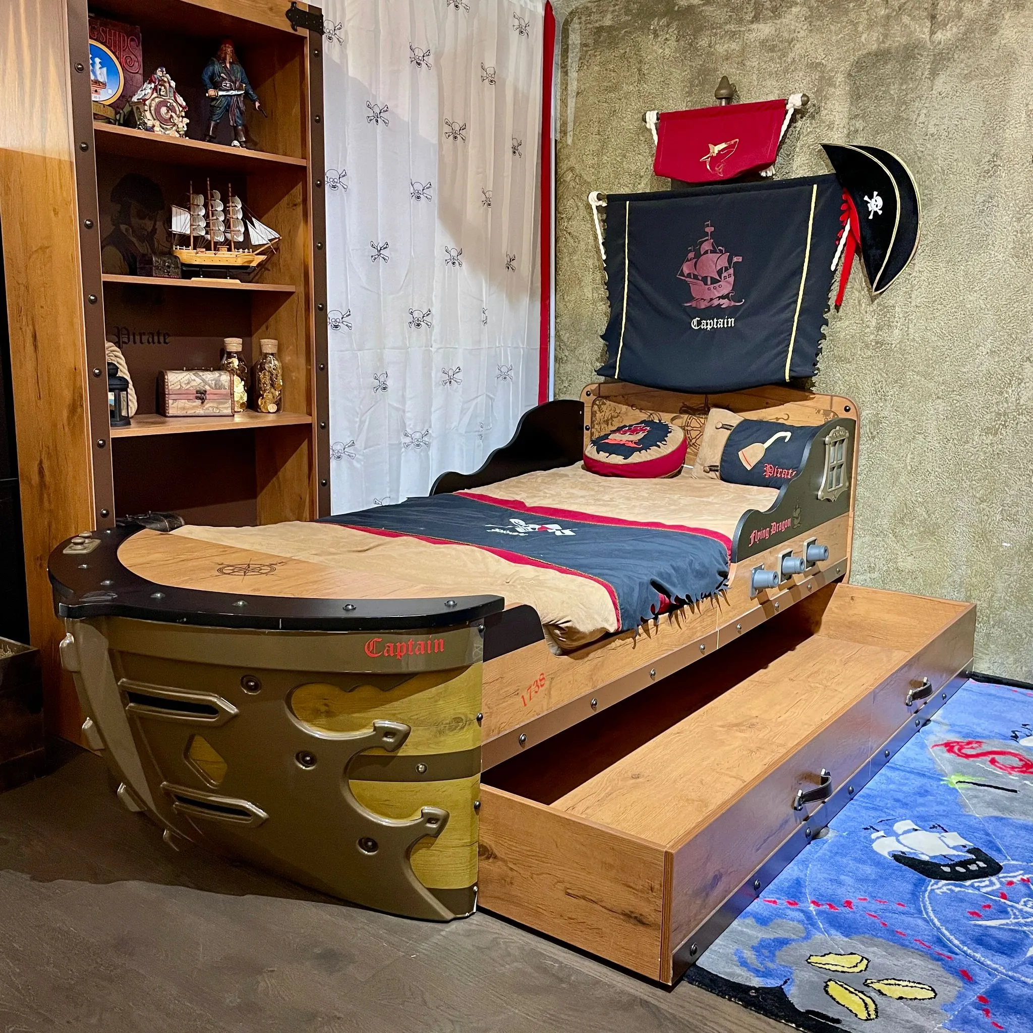 Cilek Pirate Theme Bedroom Set (Display)