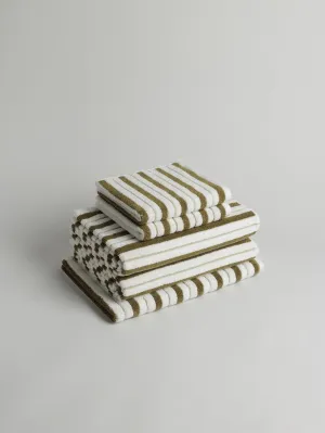 Essential Bathroom Set 13